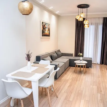 Luxe Haven B22 *